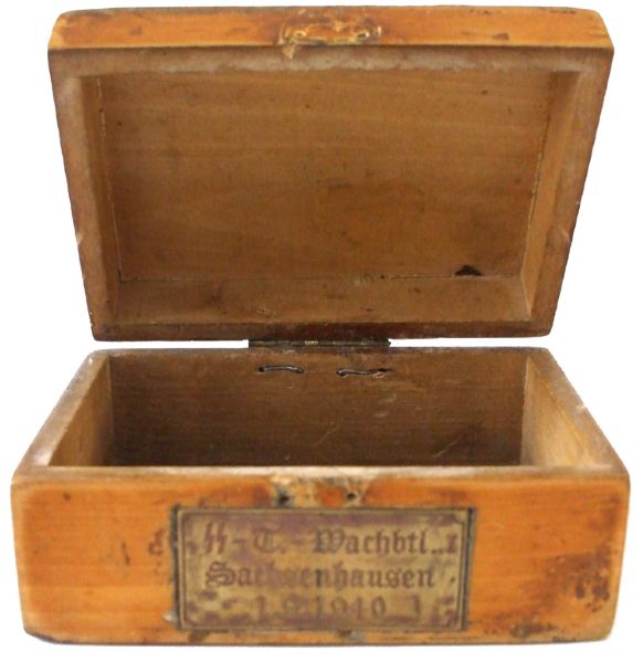 1940 GERMAN SS WOODEN BOX FROM SACHSENHAUSEN CONCENTRATION CAMP